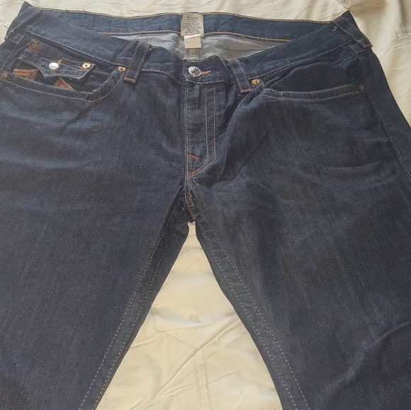 Trues - Picture 3 of 3